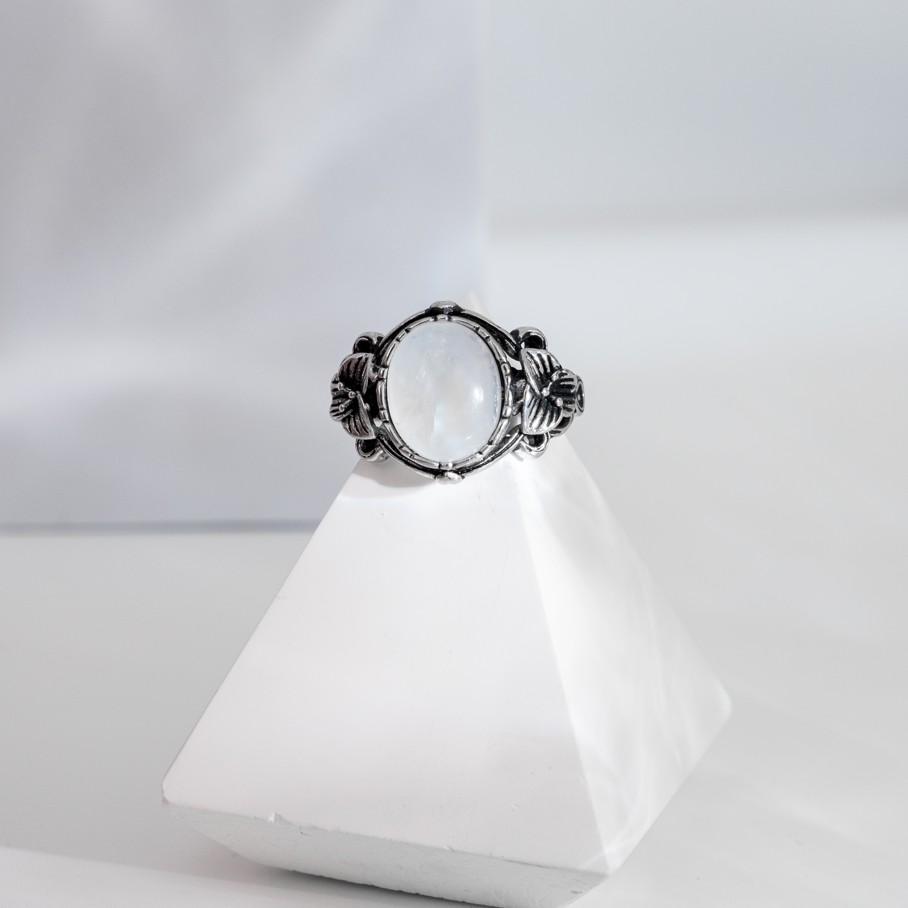 【月光石】復古花花戒指