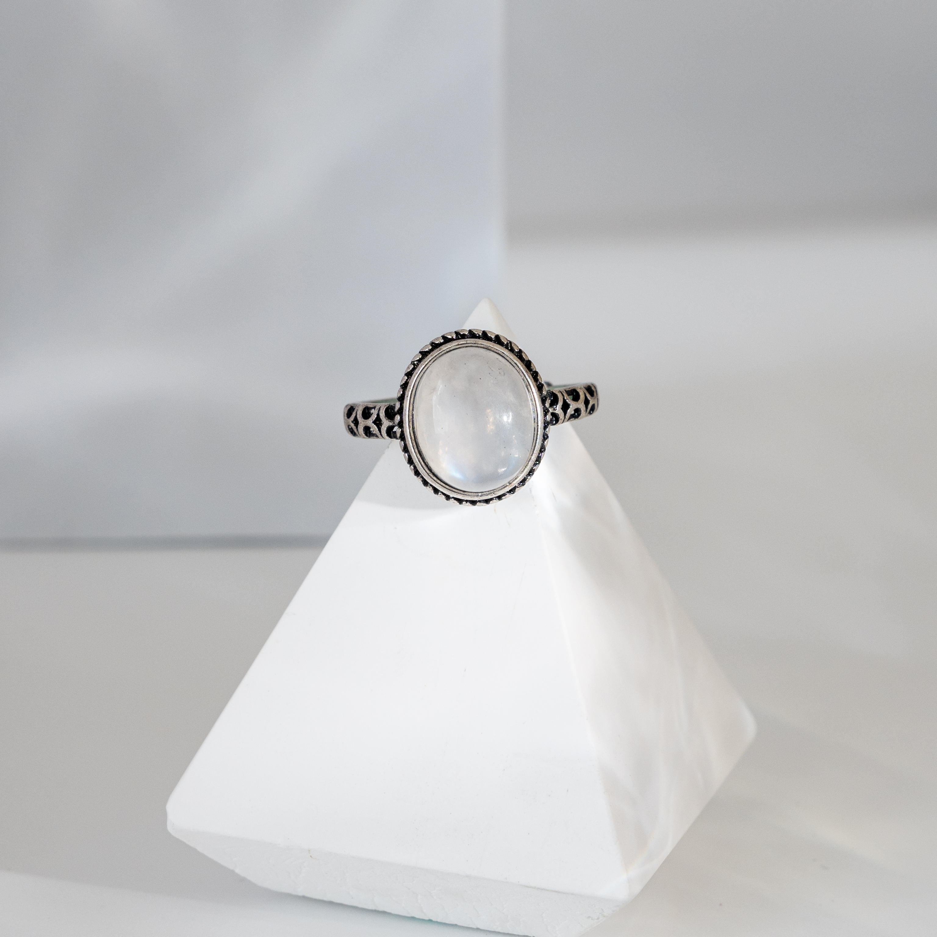 【月光石】簡約復古戒指