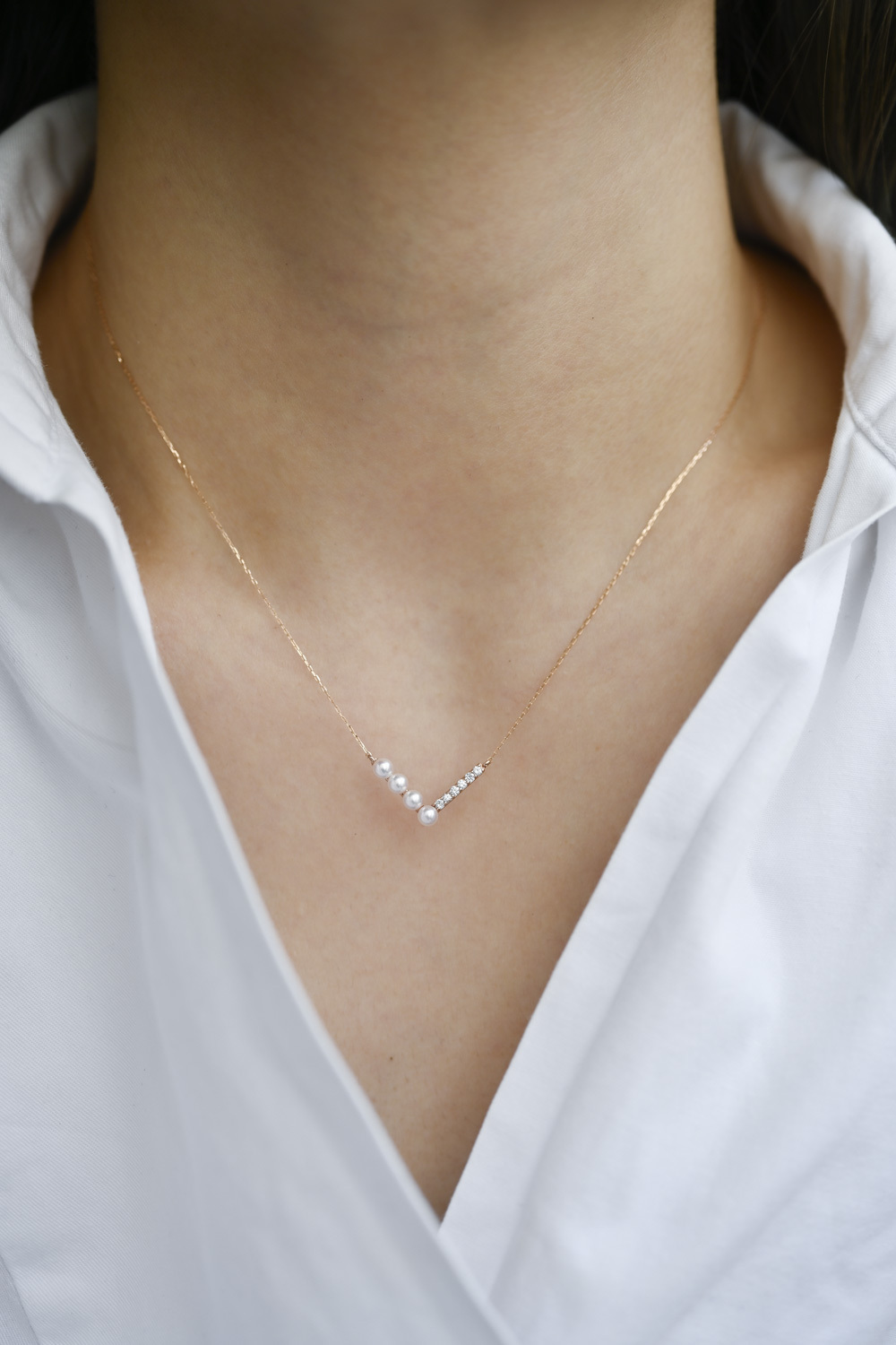 18K V Akoya Diamond Necklace
