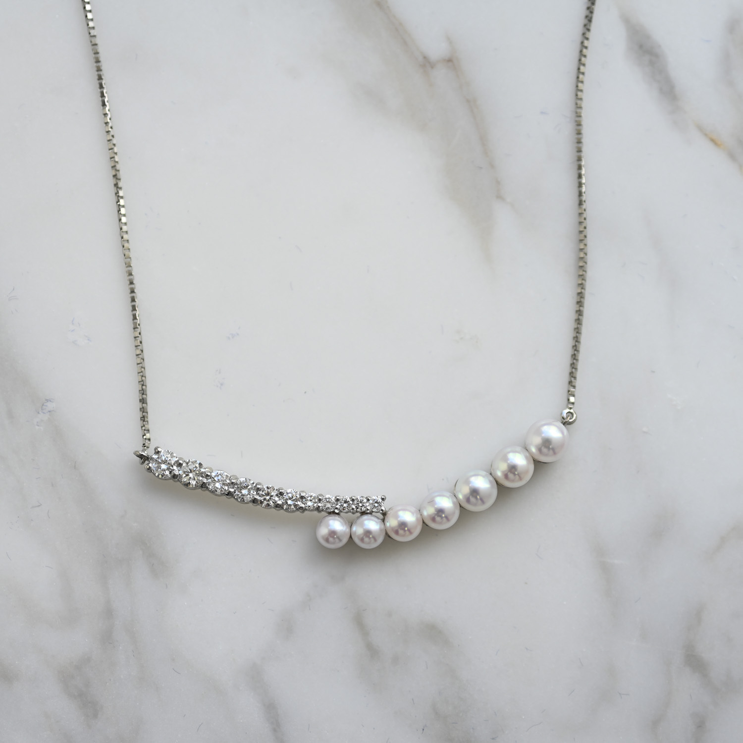 18K Smily Half Akoya Diamond Necklace