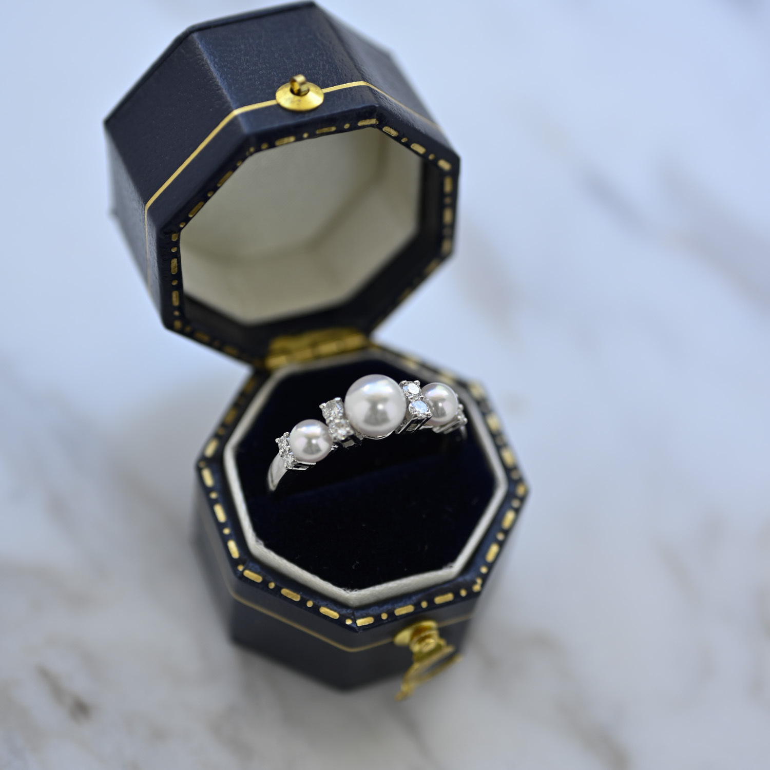 18K Smily Akoya Pearl Diamond Ring