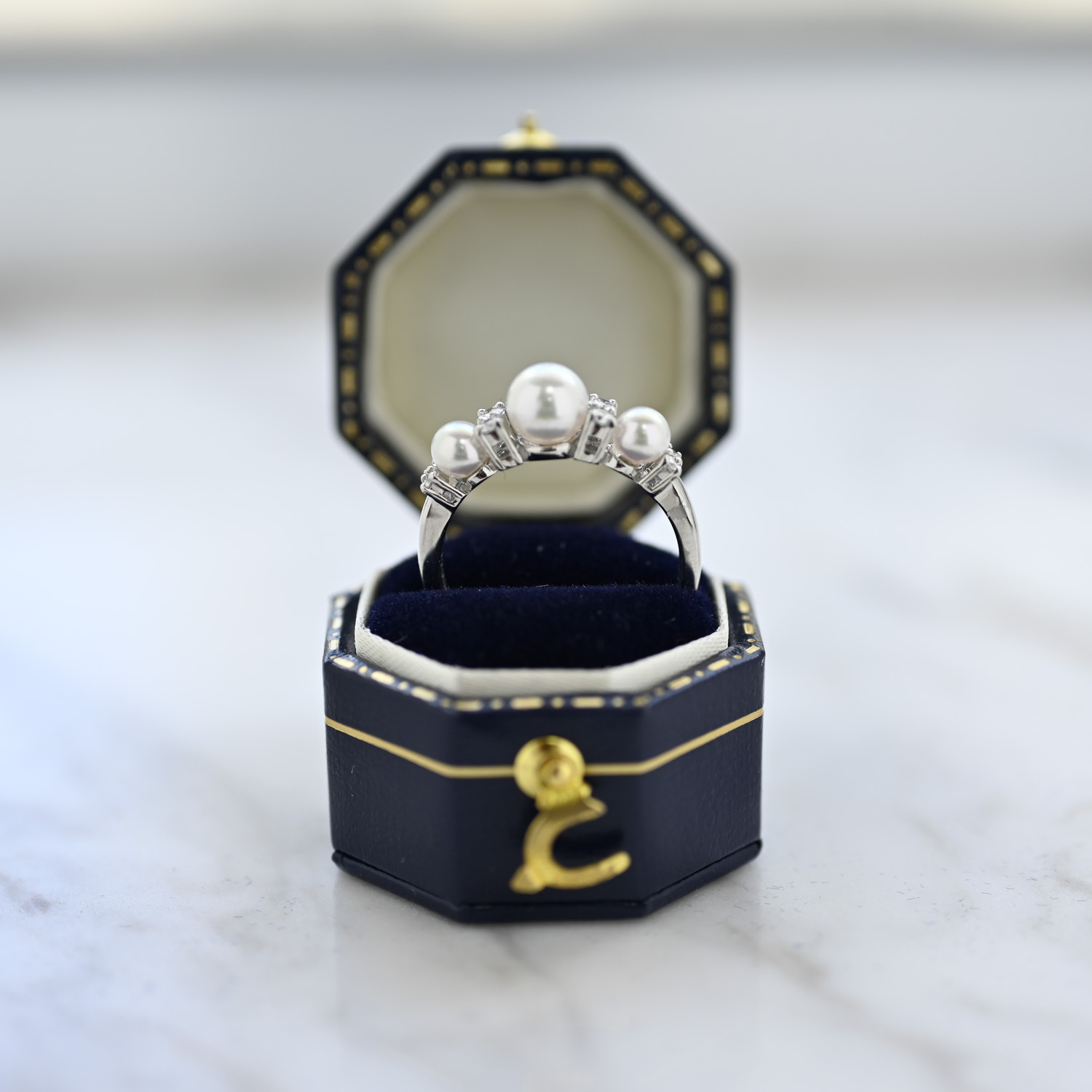 18K Smily Akoya Pearl Diamond Ring