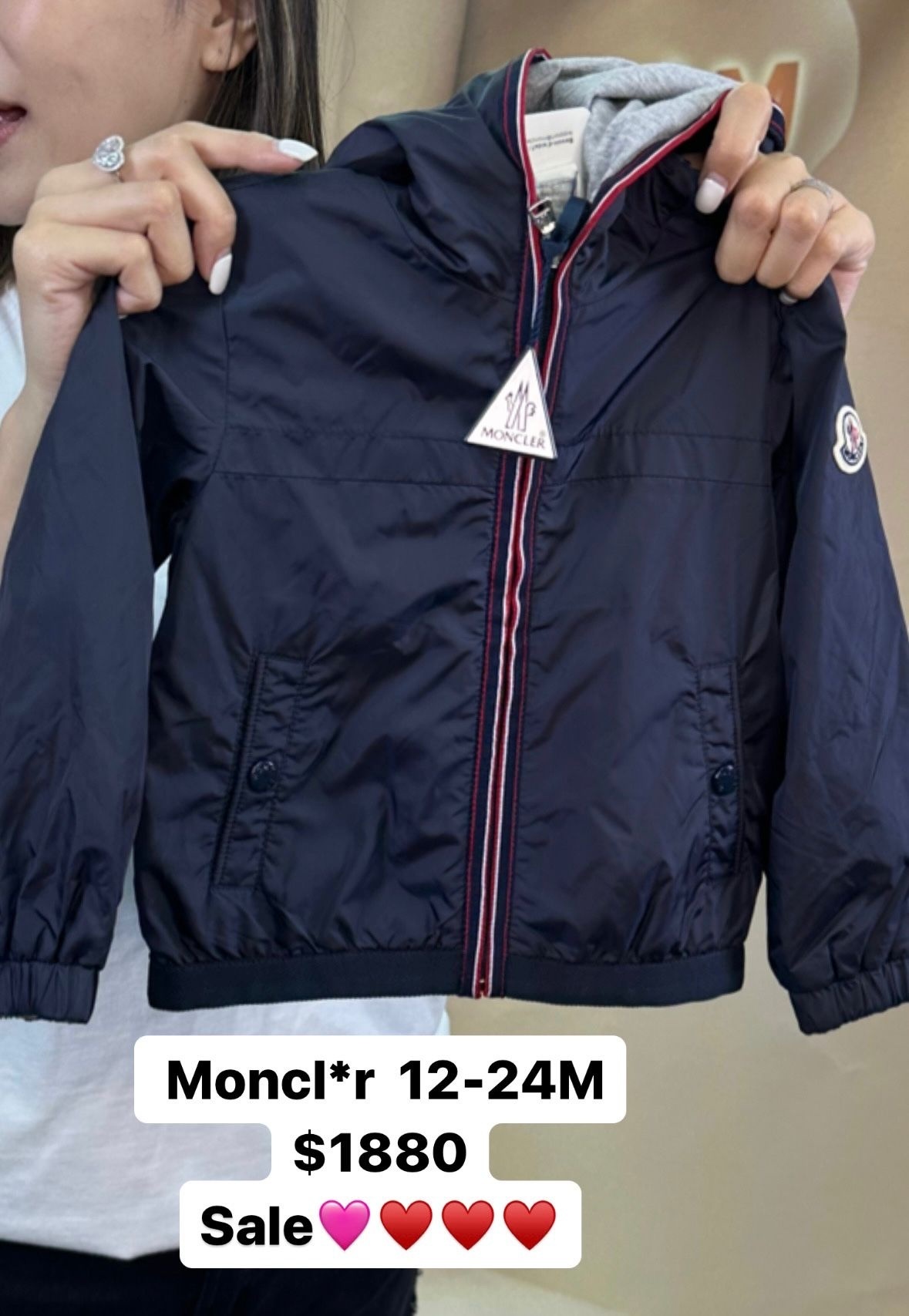 Moncler 黑色紅藍間風褸TG -M