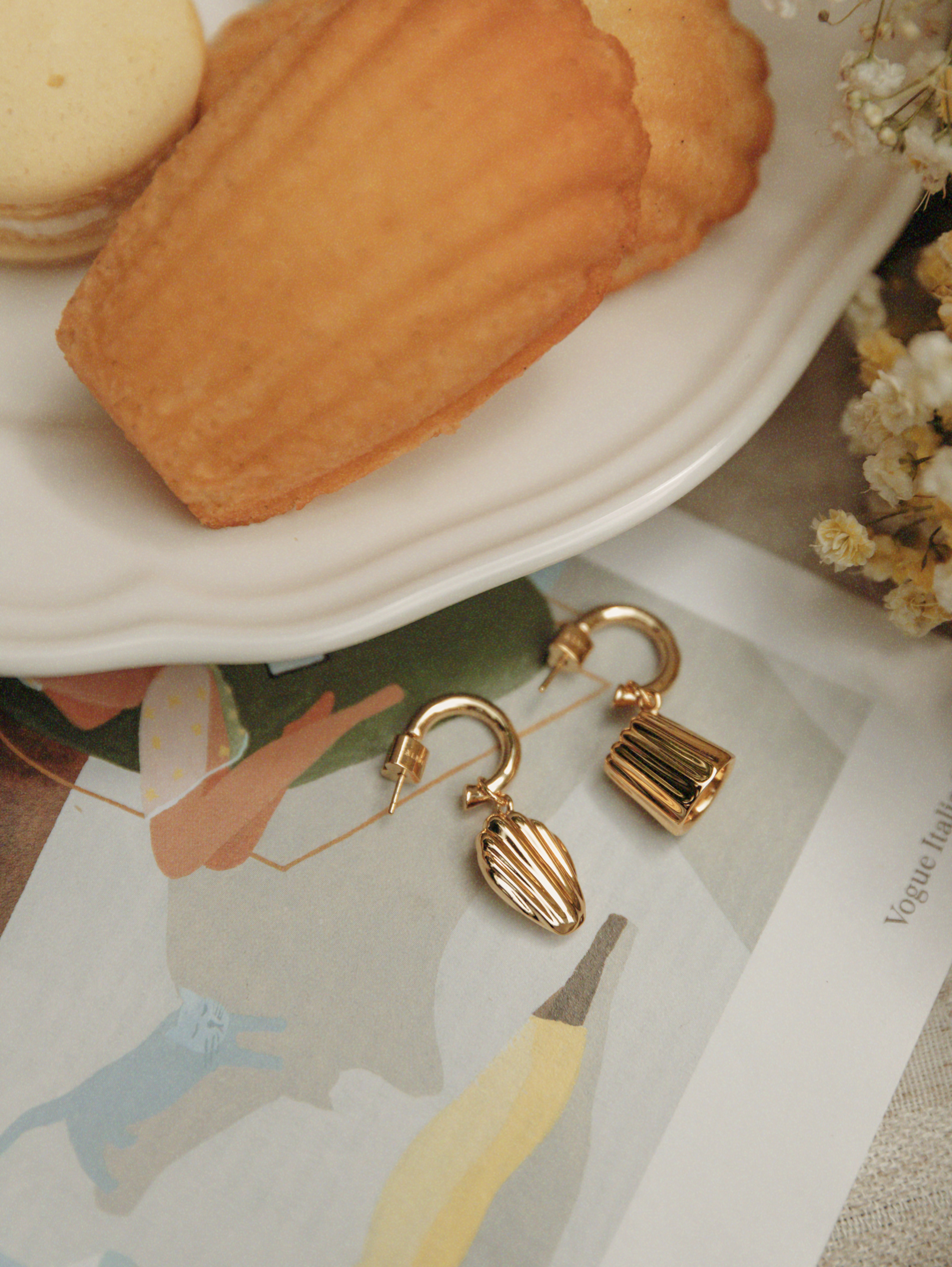 可麗露&瑪德蓮Ｃ圈耳環（金色）