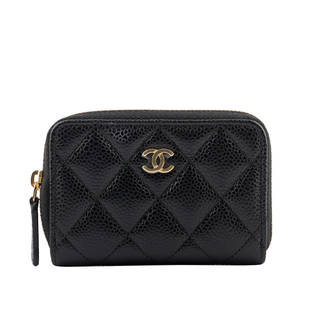 【CHANEL】淡金色CC Logo 荔枝牛皮ㄇ形拉鍊零錢包(黑色) AP0216 Y01864 C3906