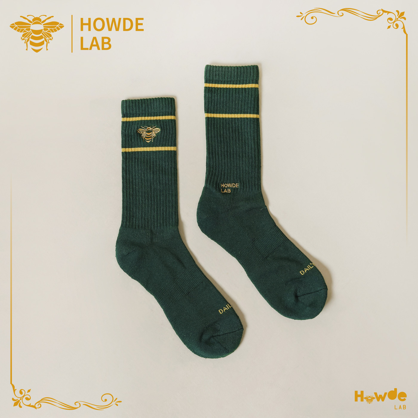HOWDE LAB  SOCKS 綠色 黃金蜜蜂刺繡長襪 / 刺繡 長襪 造型襪 高筒襪【23SS03-GR】