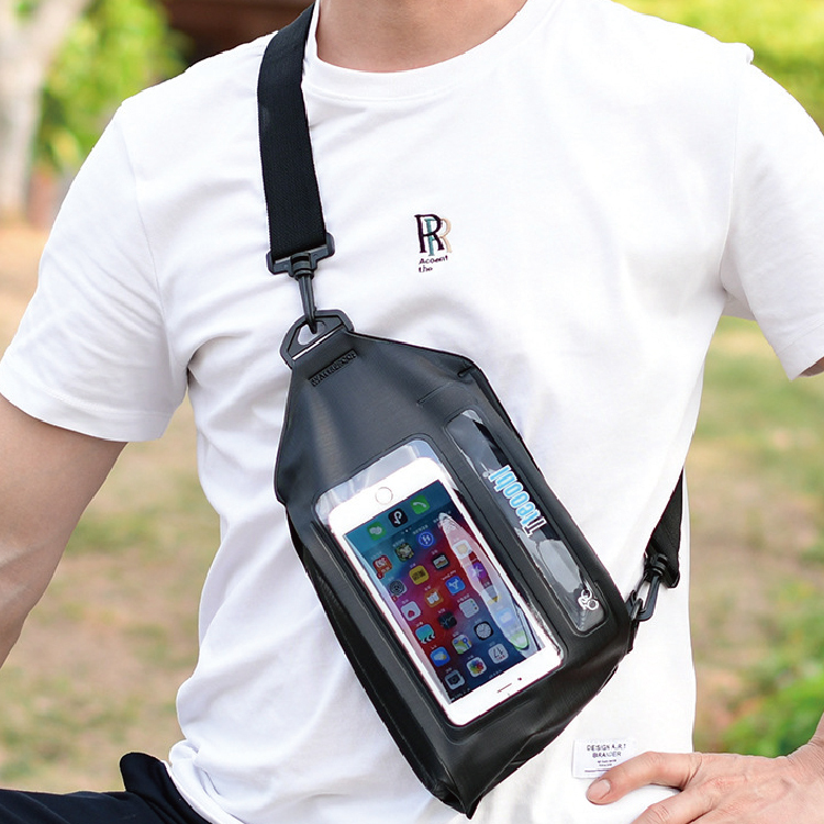 運動防水單肩斜背包