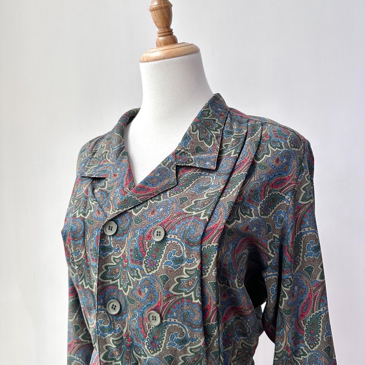 暗綠古典感腰果花修腰長袖上衣