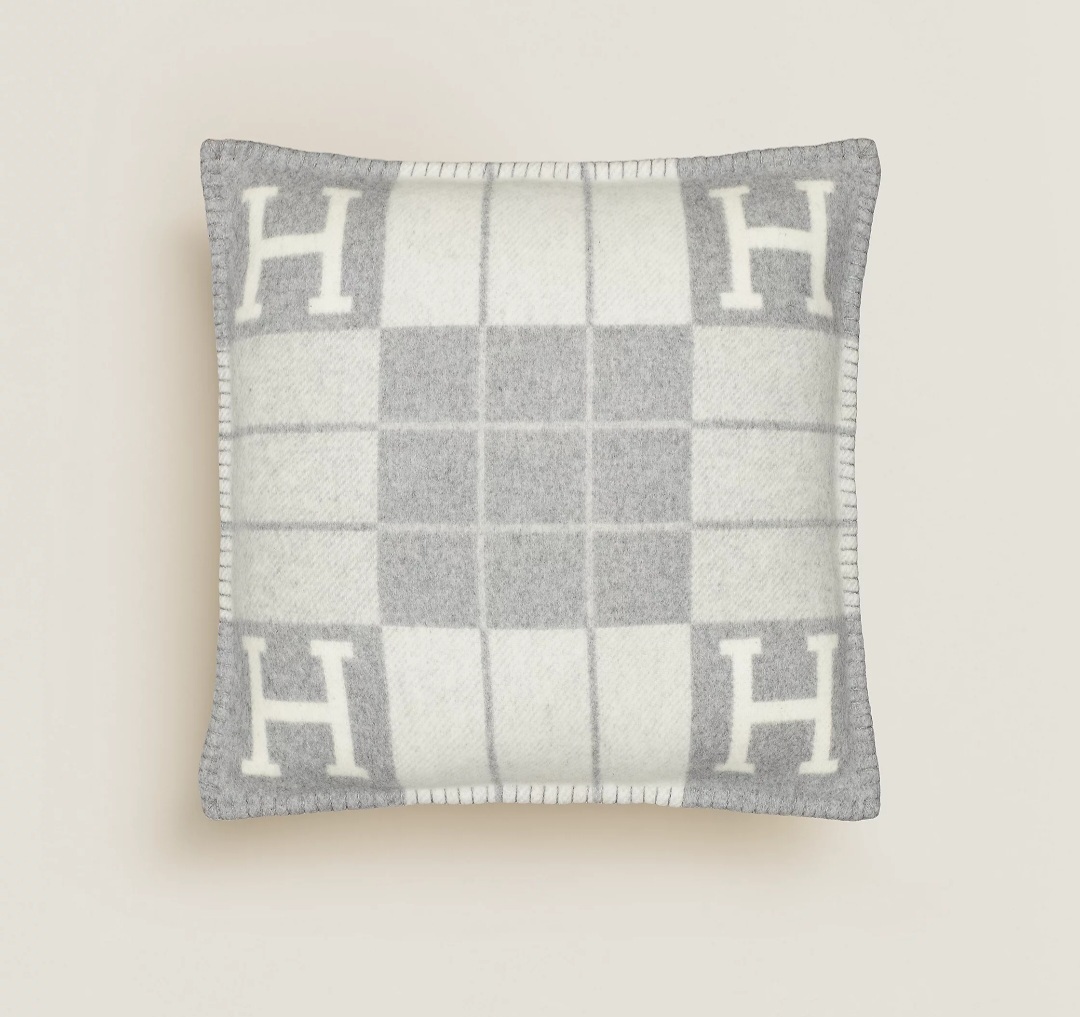 HERMES Avalon III pillow, small model GRIS