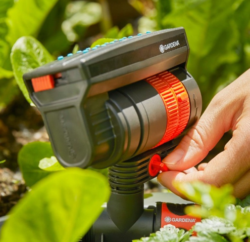 "GARDENA" 德國搖擺式灑水器(可調節噴灑範)(灑水寬度:3-12m)(射程:3-18m,9-216㎡)(5個/盒)-[18708]