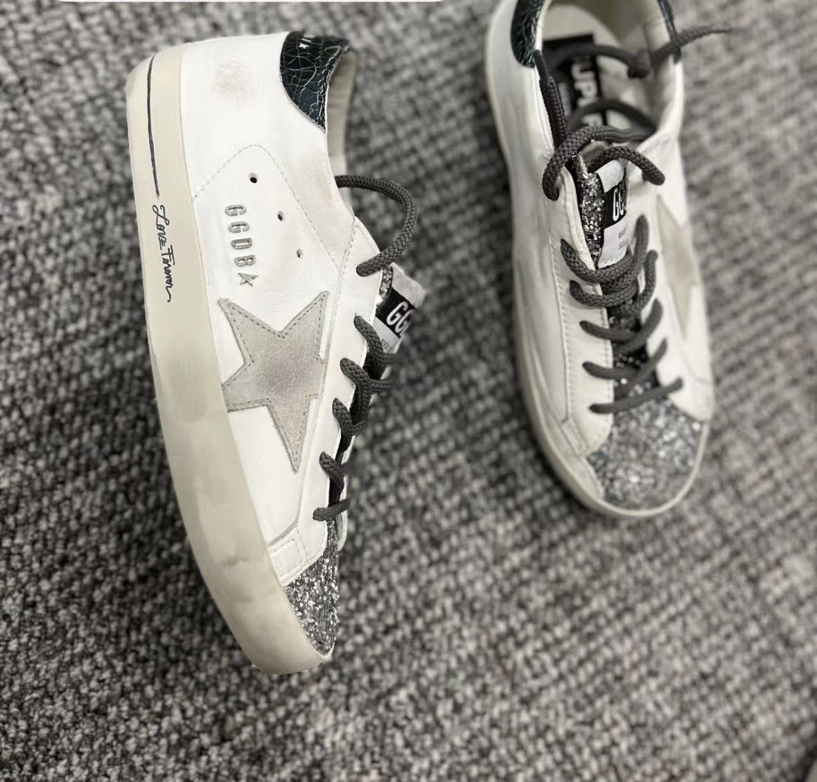 Golden goose 黑尾銀色閃頭運動鞋 -M