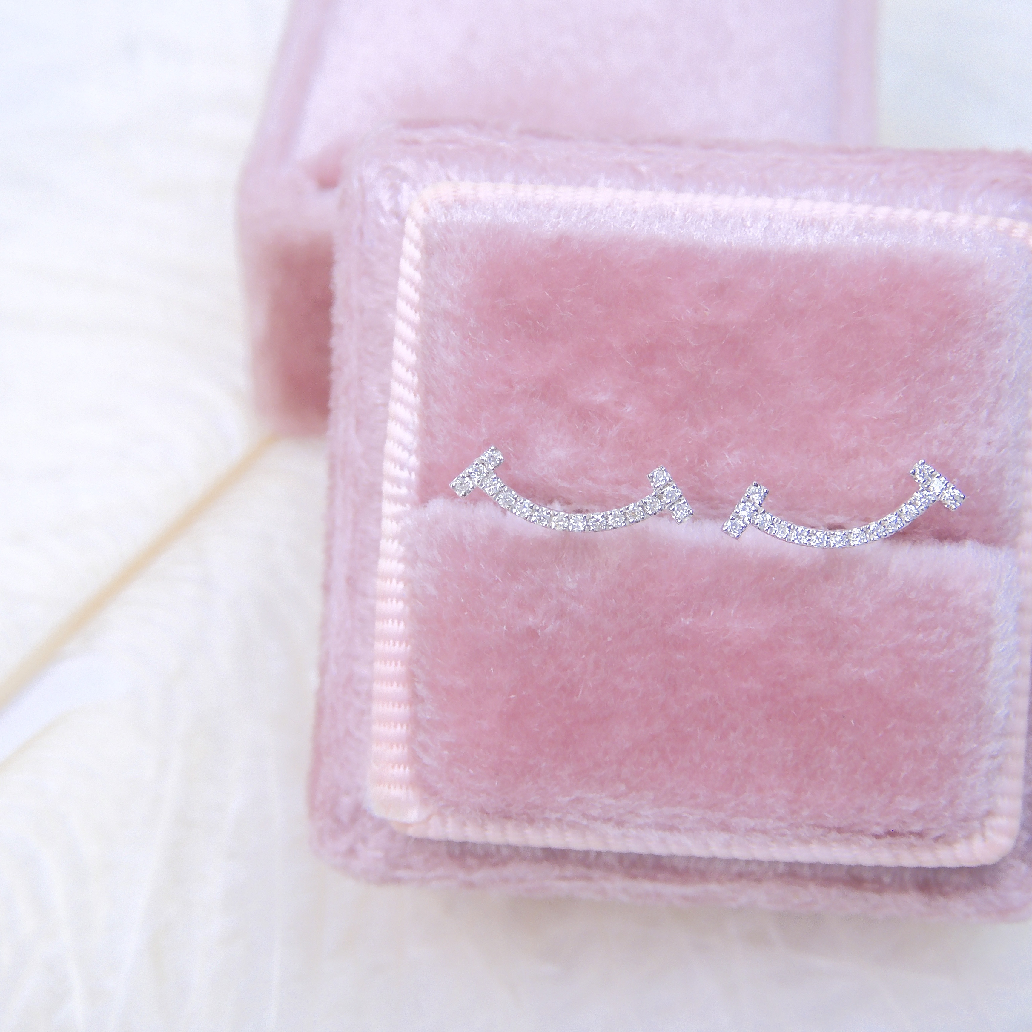 18K金 微笑鑽石耳釘