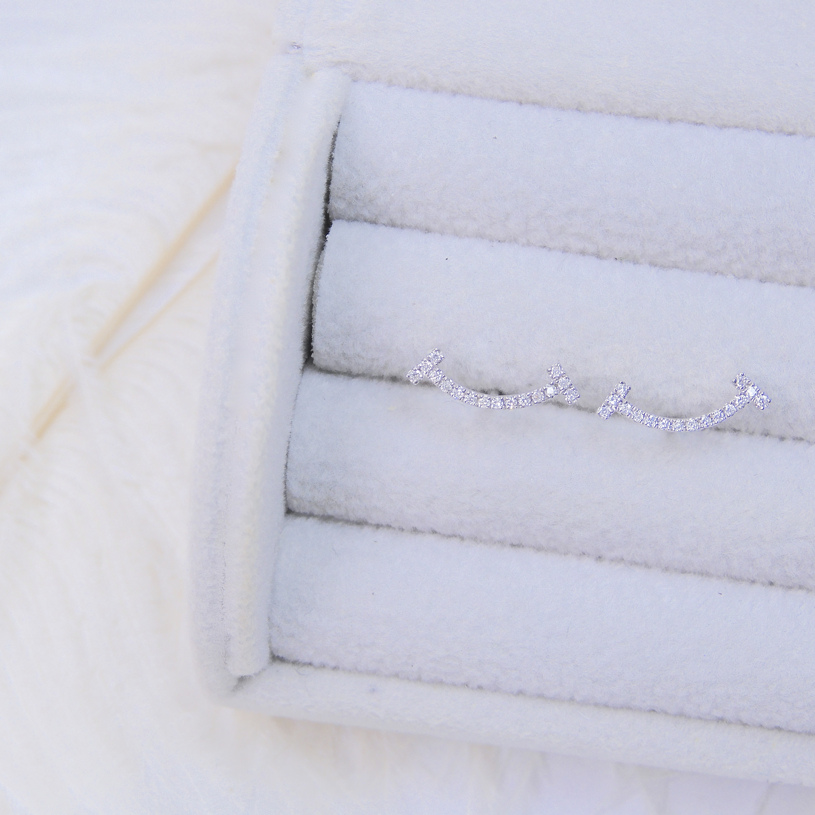 18K Gold Smiling Diamond Ear Studs