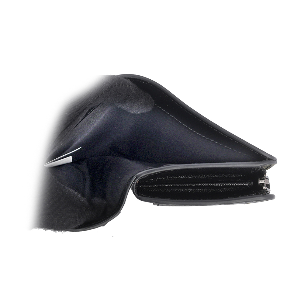 【MARC JACOBS】The Snapshot DTM 防刮皮革暗釦二折短夾(黑色) 2F3SMP051S07 001
