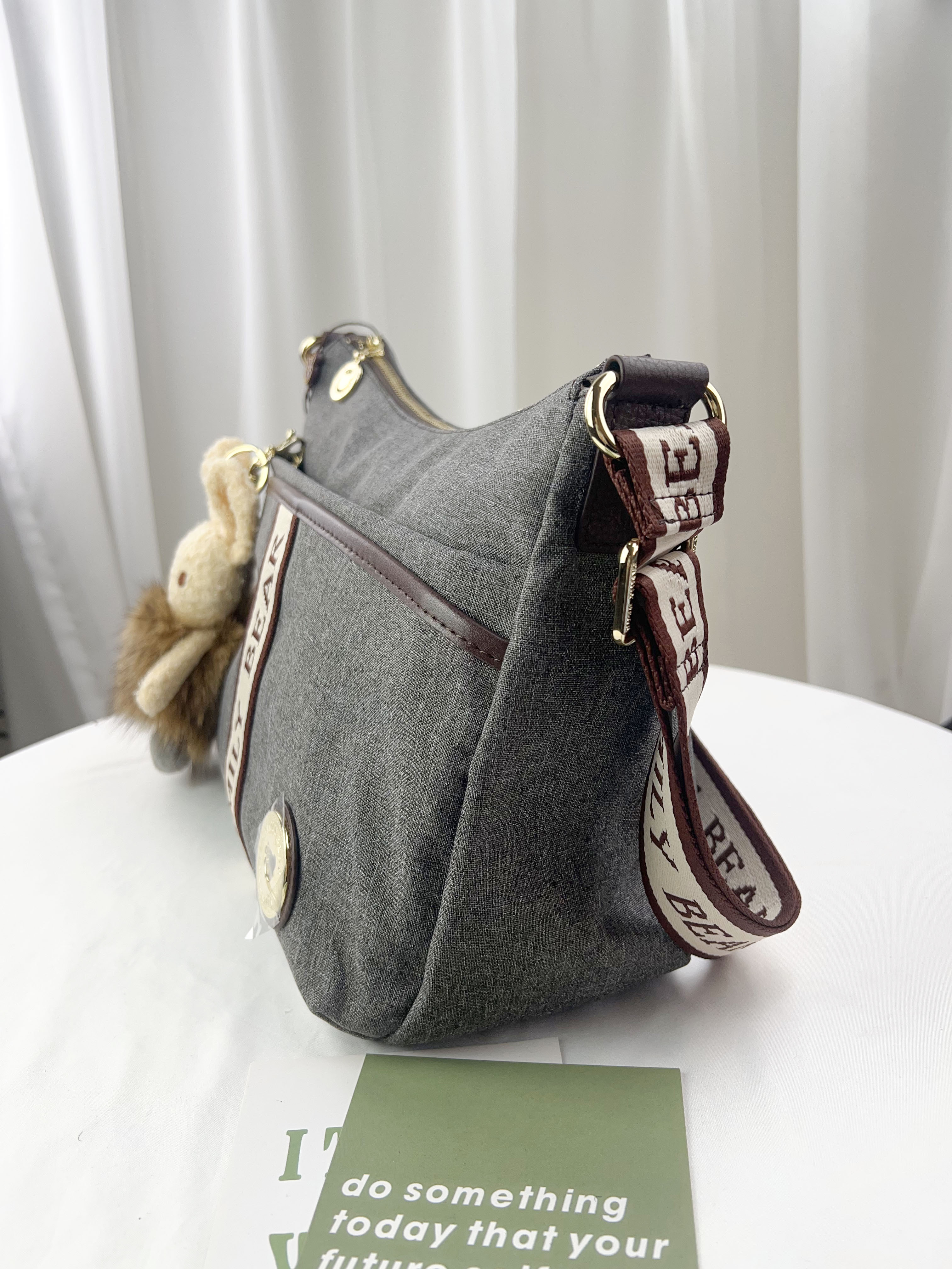 FamilyBear 織帶灰配咖防潑水肩背包 / 側背包 附兔兔吊飾 #2638