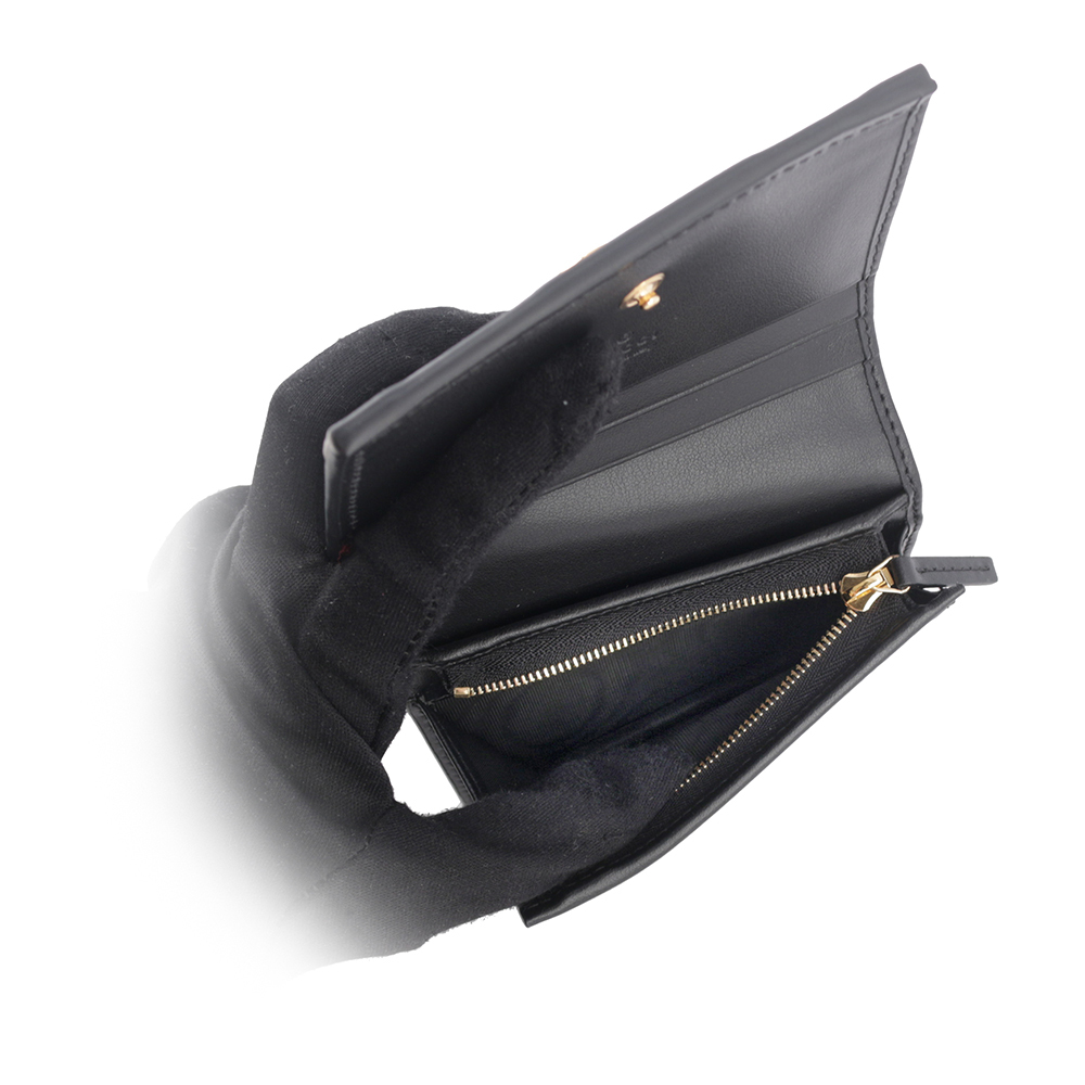 【GUCCI】GG Logo 縫線設計二折卡片小短夾(黑色) 723786 UM8IG 1000