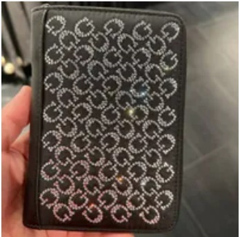 [S] GUESS 23GF151 RHINESTONE ZIP PASSPORT CASE,BLACK LOGO, 885503056446 [FINAL SALE] (SGU453)