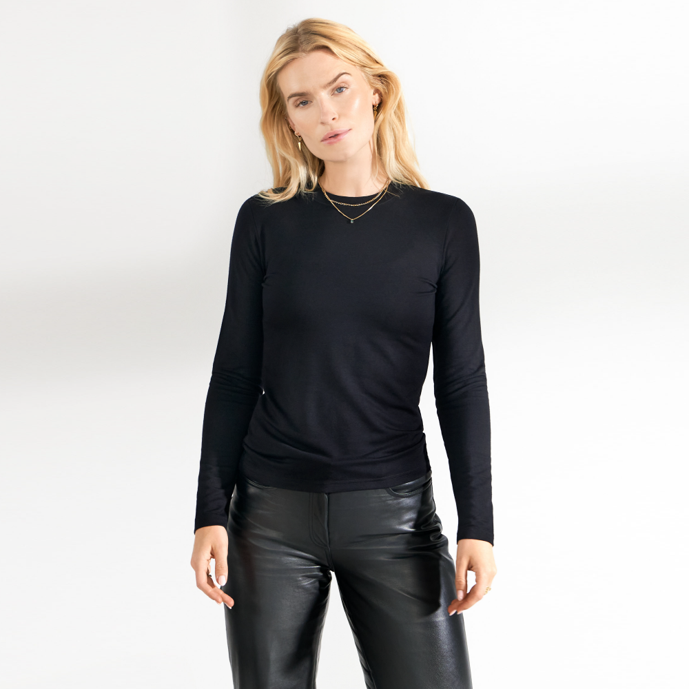 Long Sleeve soft fiber 女用嫘縈柔軟高領口長袖T恤 - 黑