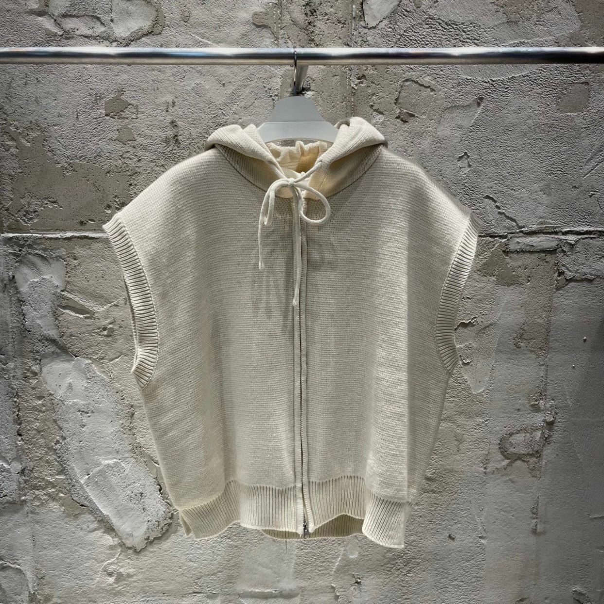 連帽拉鍊針織背心褸 WEEKEND-003V