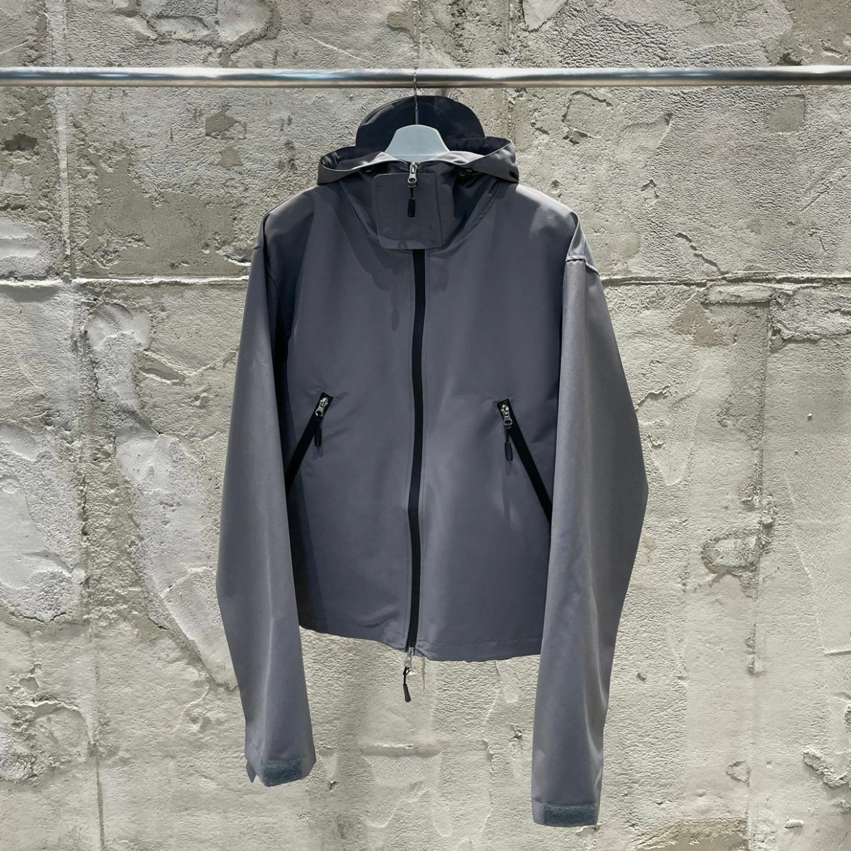 連帽拉鍊外套 WEEKEND-012JK