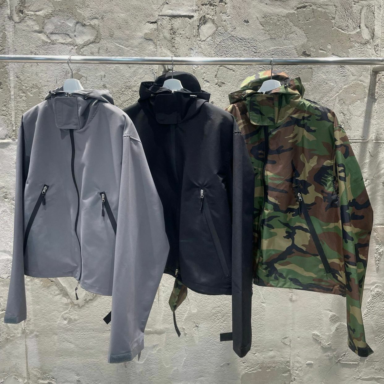 連帽拉鍊外套 WEEKEND-012JK