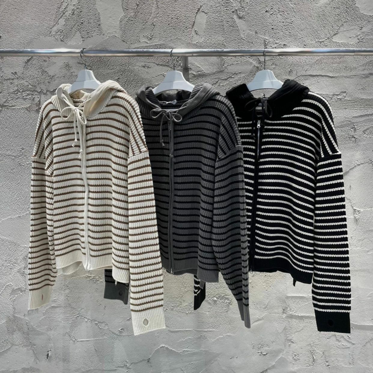 橫紋連帽拉鍊針織外套 WEEKEND-017JK