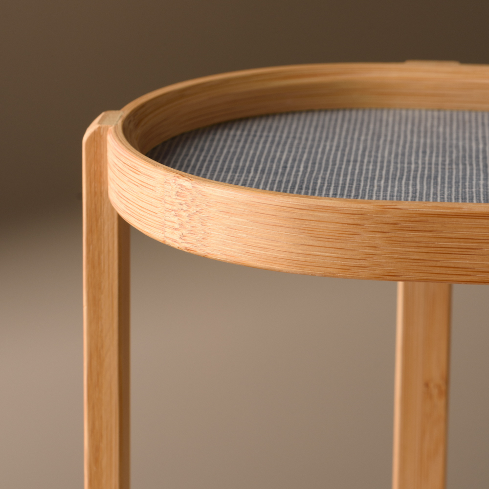 上層淺盤貼有PE防水膜,髒汙只會停留在表層,擦拭即可快速清潔