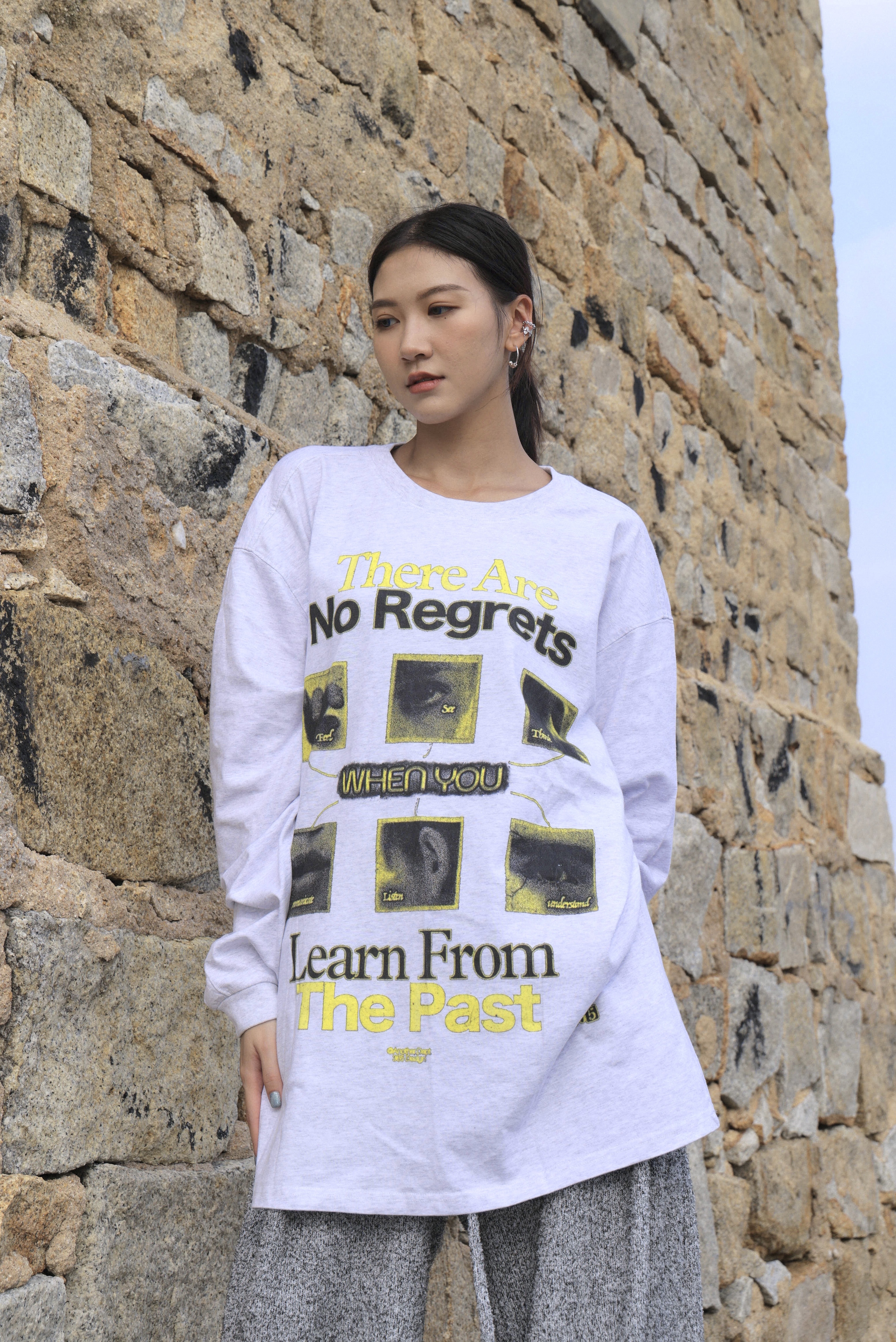 there are no regerts印花大tee（現貨款式）