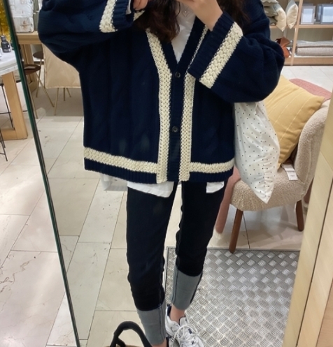 ᴷᴼᴿᴱᴬ 🇰🇷 <現貨>學院風拼色麻花針針織外套 (二色)