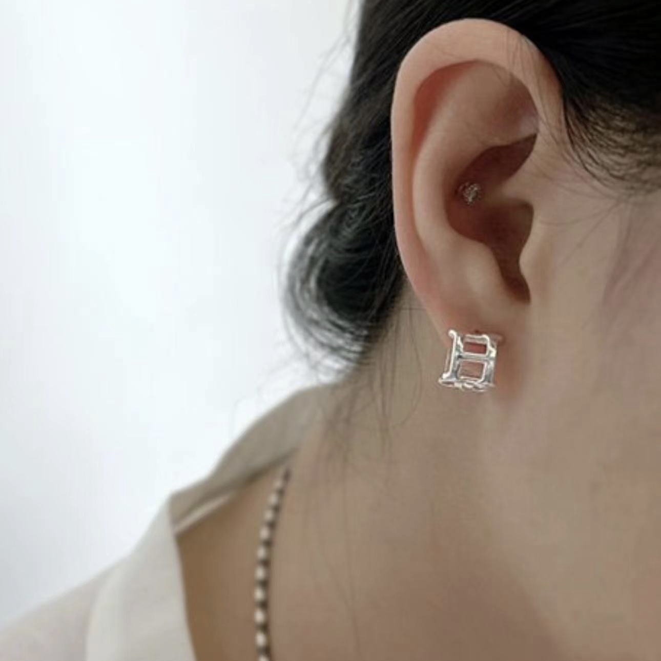 獨特．素面H字母純銀易扣