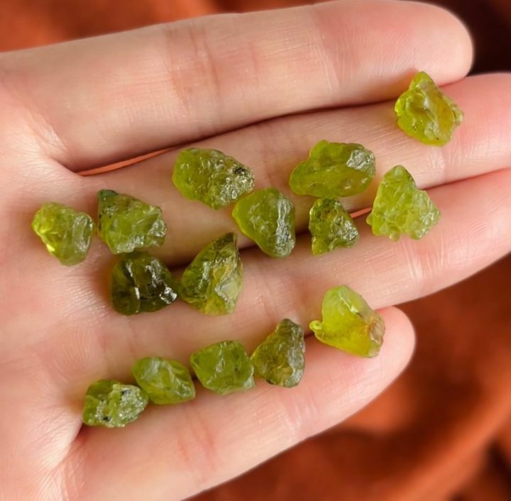 [原石] 橄欖石 原礦