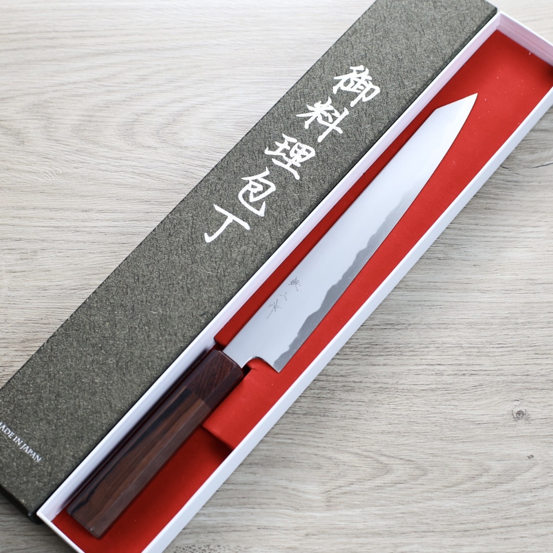 明神利器製作所 鐵人作 切付筋引 240mm 青二鋼 總霞 含鞘