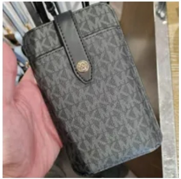 [S] MICHAEL KORS 35R3GTVC2B JET SET TRAVEL PHONE XBDY W CARD HOLDER,BLACK, 196163631103 (SMK587)