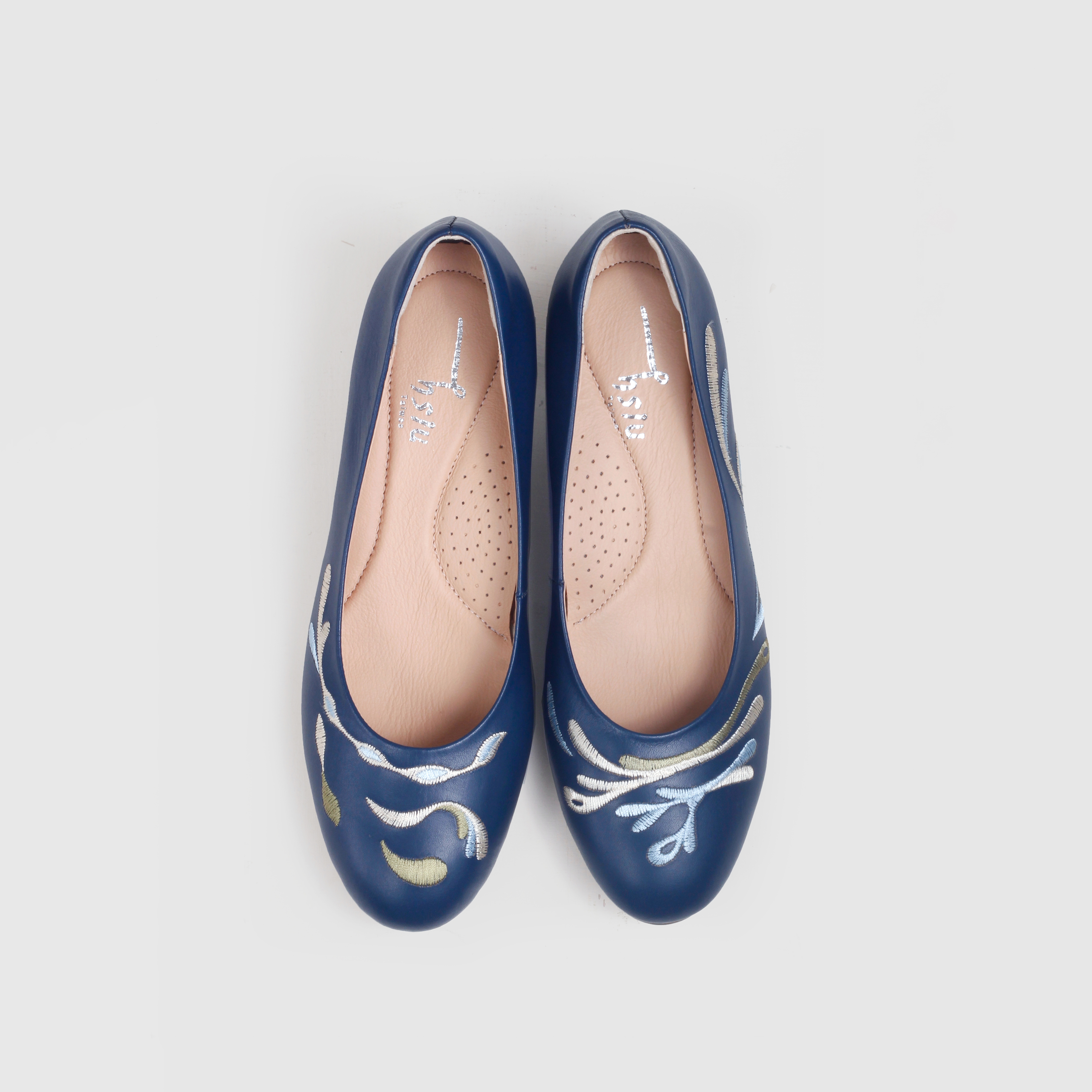 刺繡唯美低跟鞋｜與子偕老（深海藍）