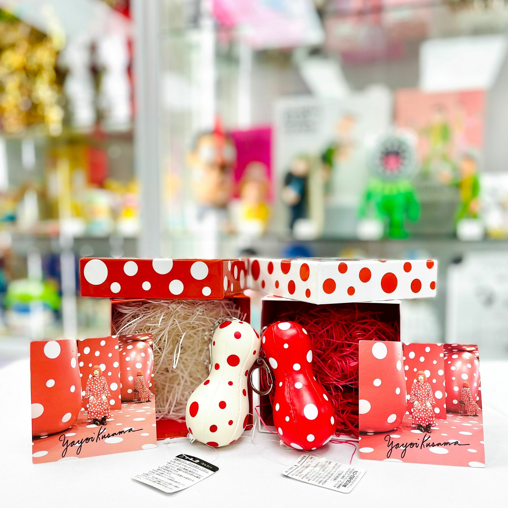 Yayoi Kusama Mascot Balloon (Red / White)