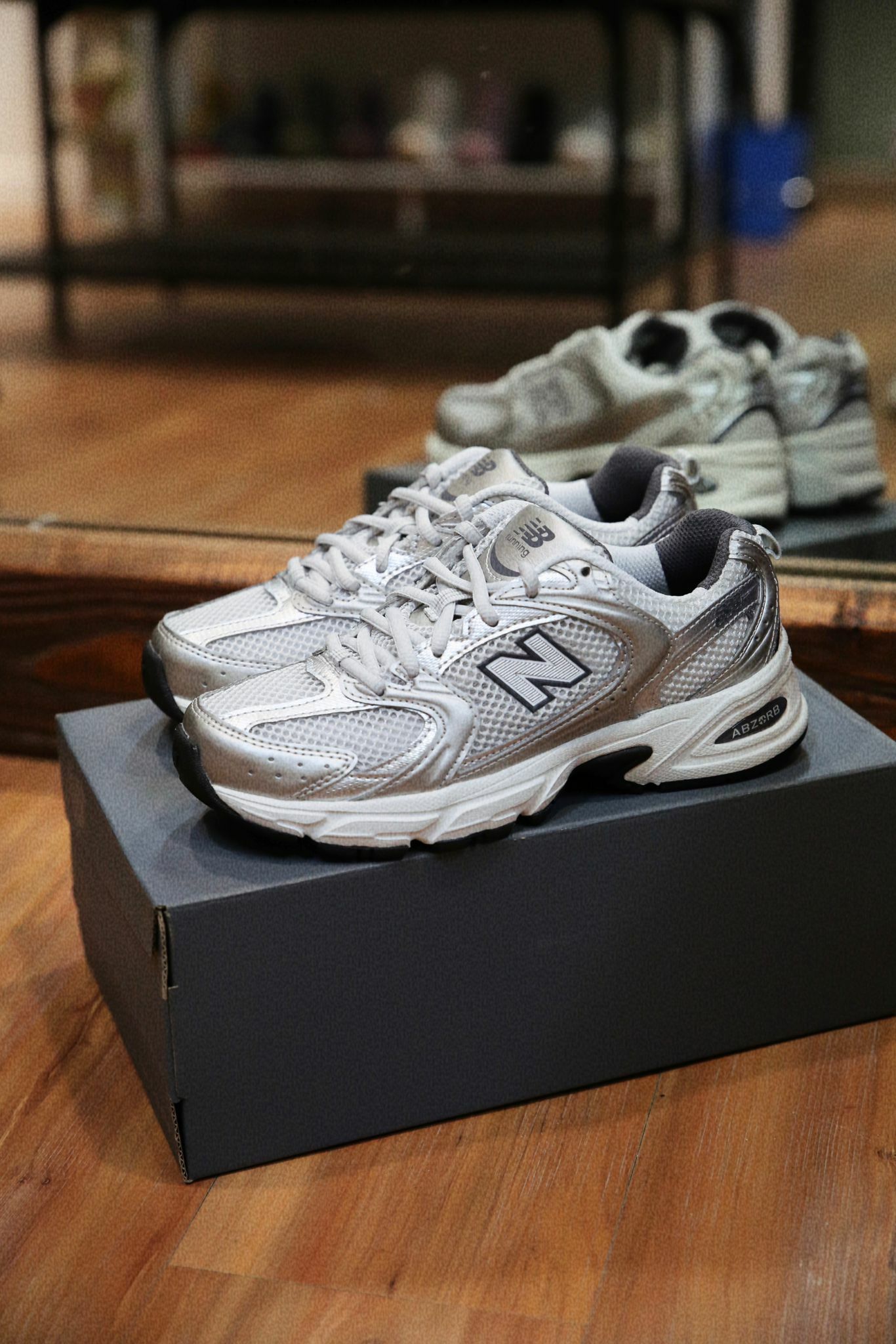 {現貨}New Balance MR530LG Grey Matter / Silver Metallic