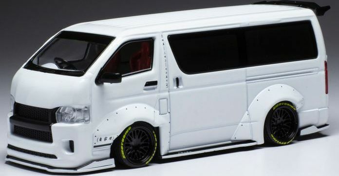 1/43 IXO Toyota Hiace Widebody Metallic White 2018 (MOC323)
