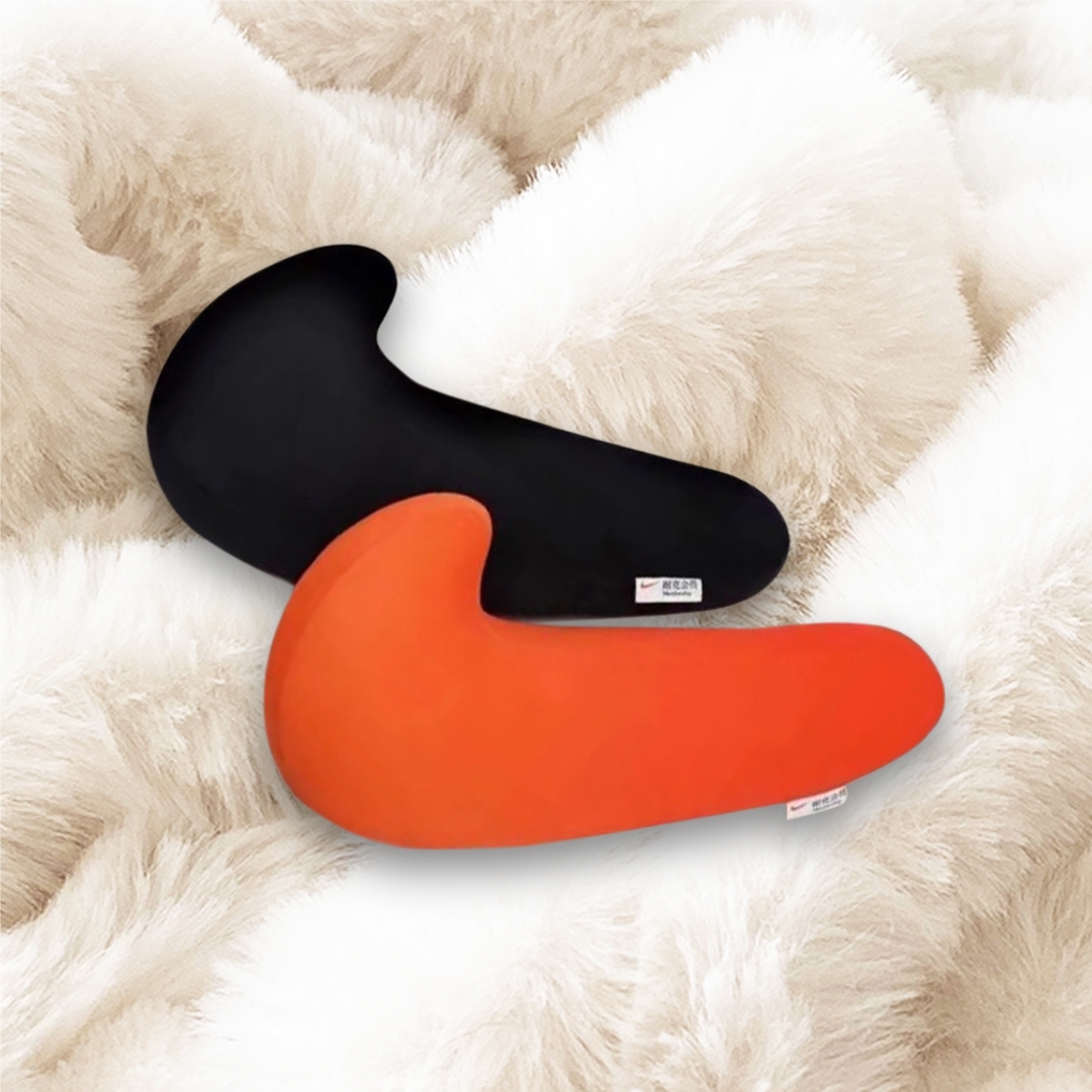 Nike swoosh 勾勾抱枕 黑/橘 海外限定 LOGO