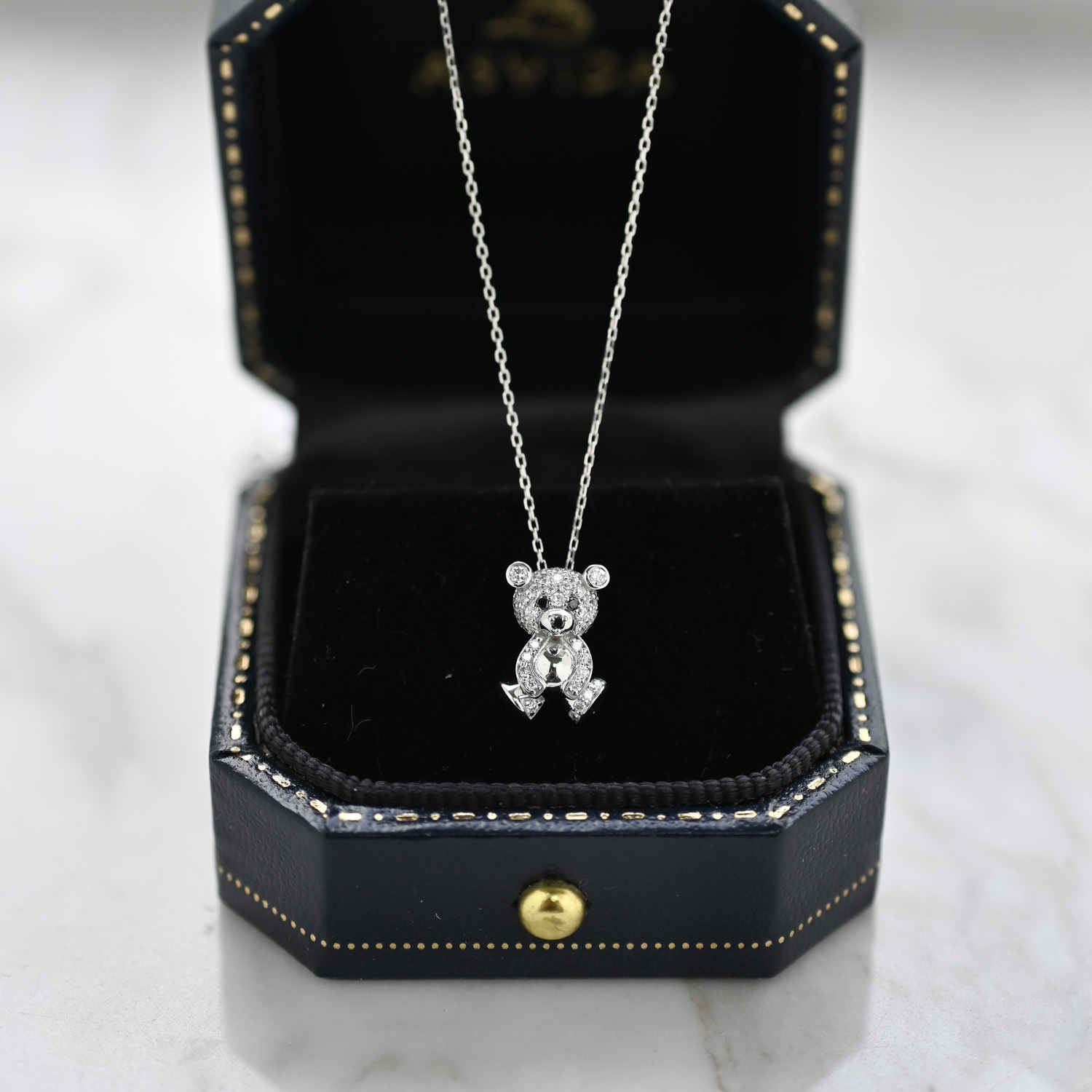 18K little cute bear diamond necklace