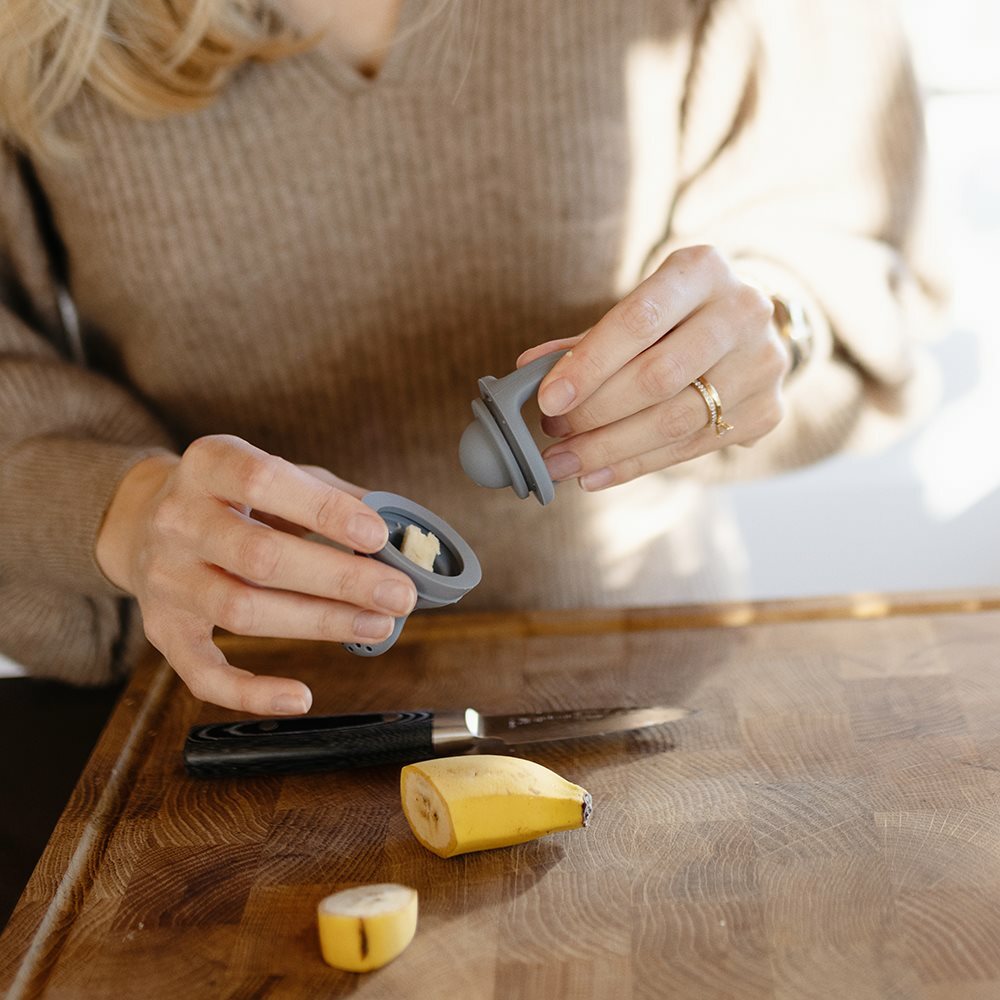 美國mushie 新鮮食物餵食器 矽膠嬰兒餵食器奶嘴 多色可選 米白 / 淺綠 / 紫色 / 腮紅 / 劍橋藍