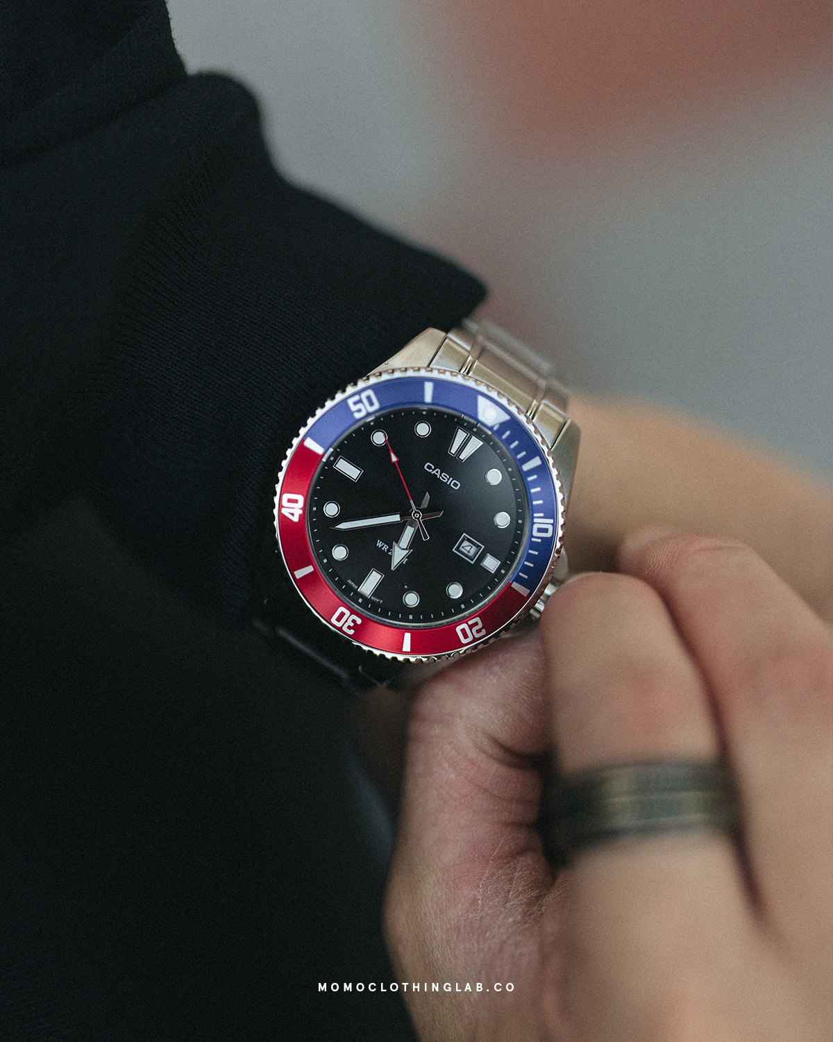 CASIO 水鬼 M107D系列手錶 鋼錶帶 四色