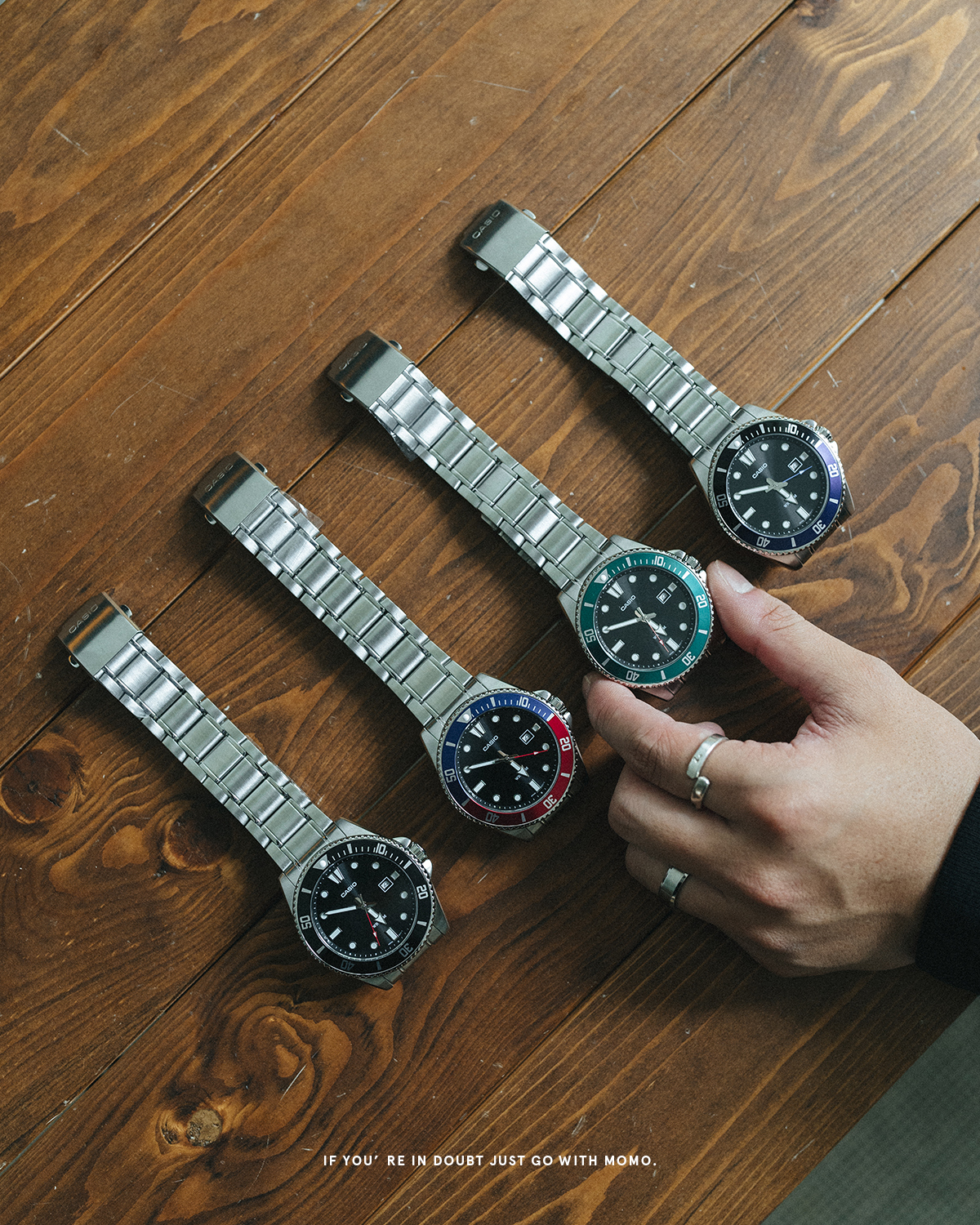 CASIO 水鬼 M107D系列手錶 鋼錶帶 四色