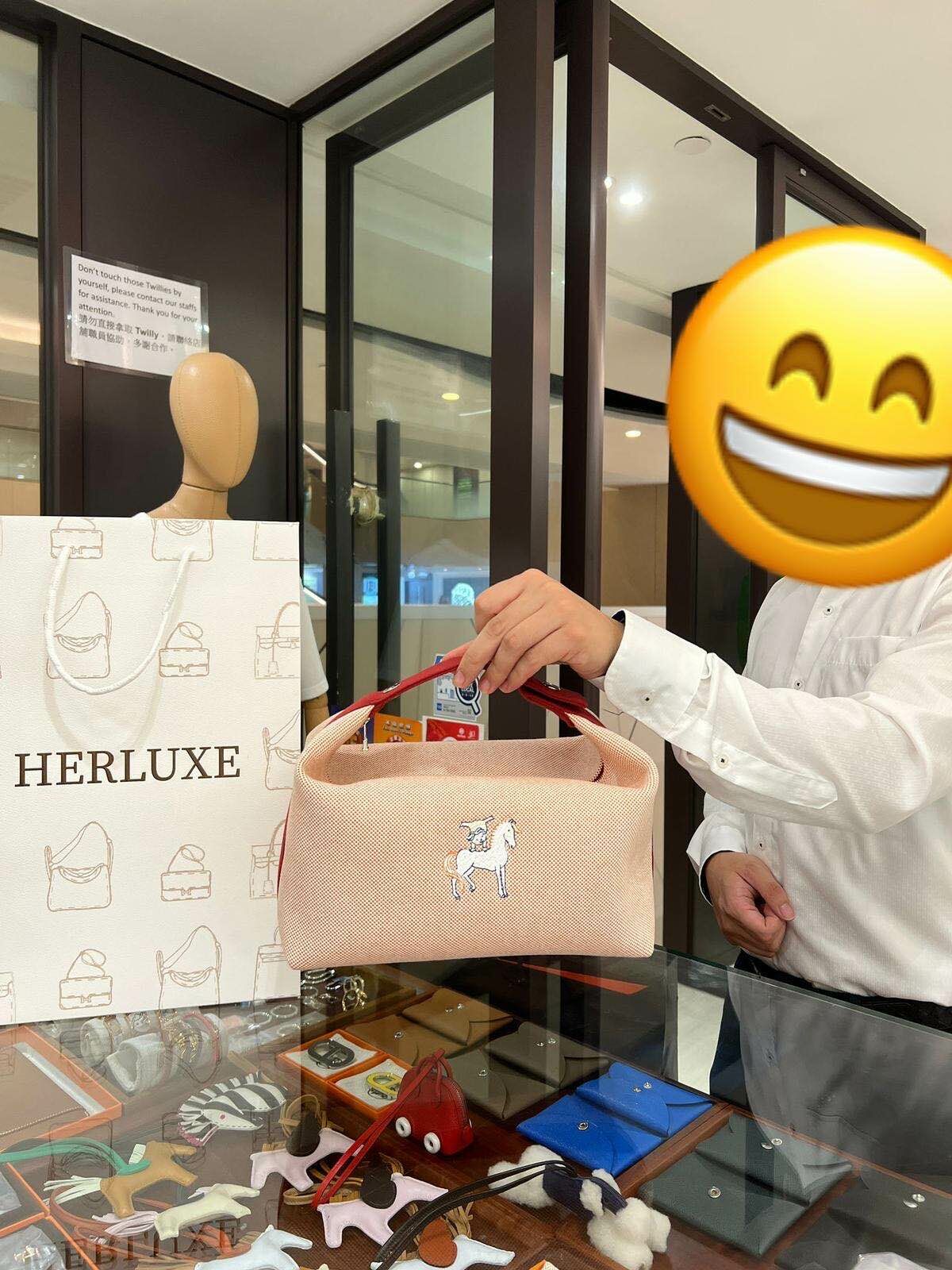 型男先生來pick up 飯盒包🎉 大size🤩 實用百搭👍🏻 多謝你嘅支持🫶