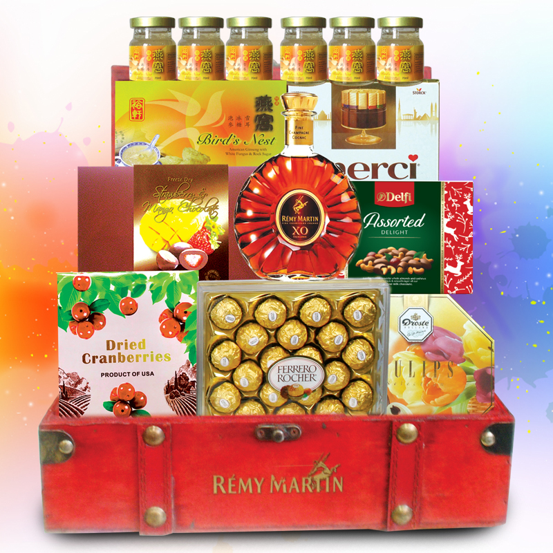 HS72 Remy Martin wooden suitcase