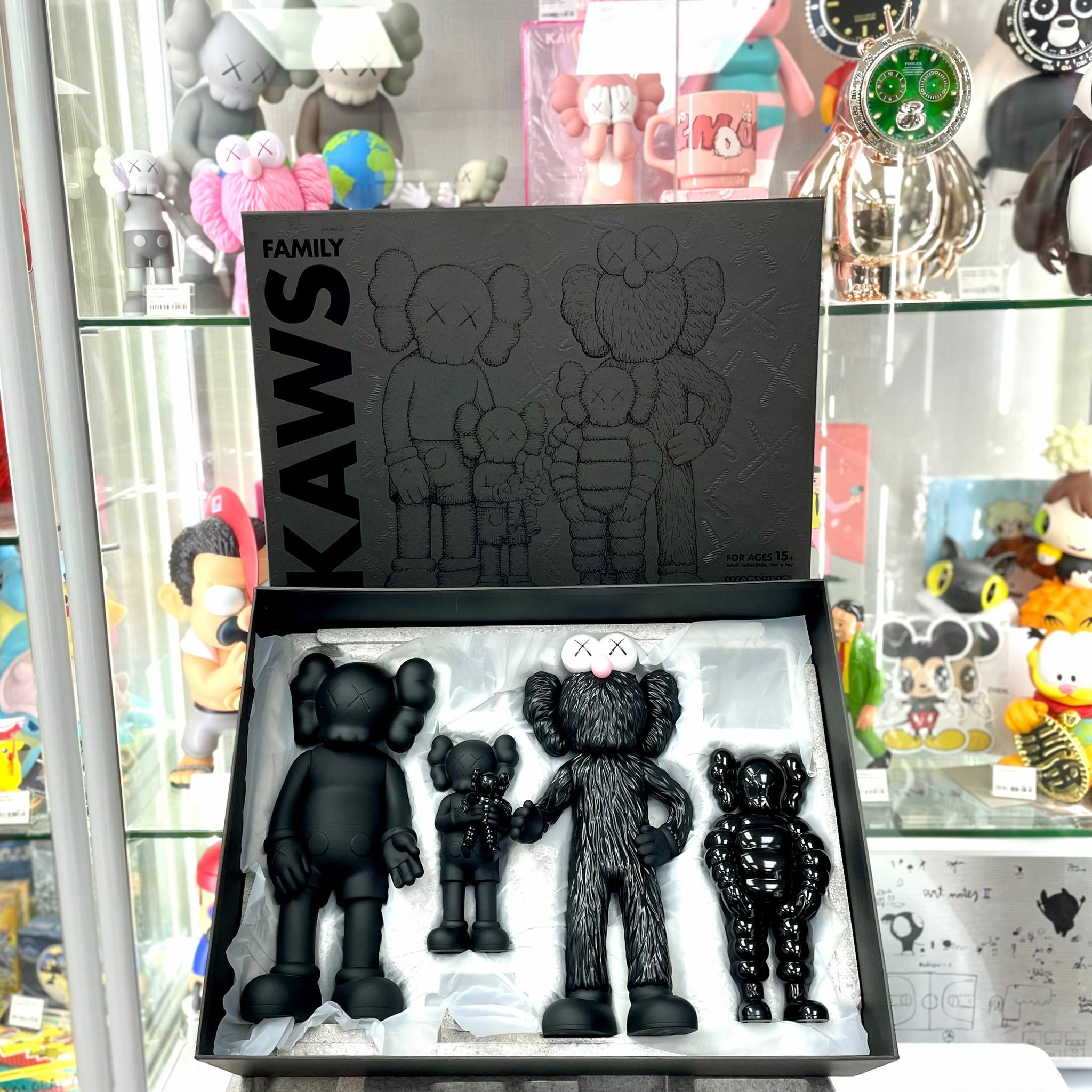 KAWS TOKYO FIRST Kaws Family BLACK Set (OPENED)