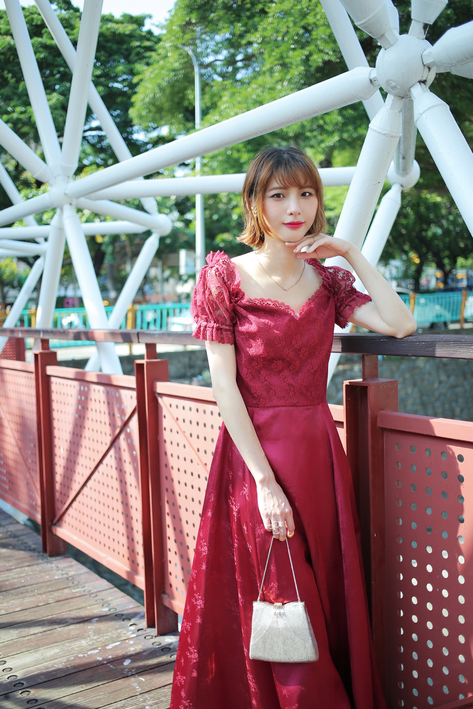 Vintage Dress / 古著酒紅色蕾絲桃心領禮服