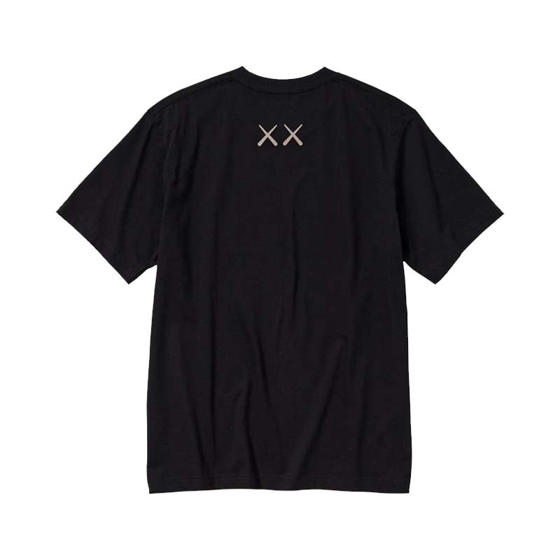 KAWS x Uniqlo 短Tee 印花短袖黑色環抱玩偶男女款圓領TEE 341-467775