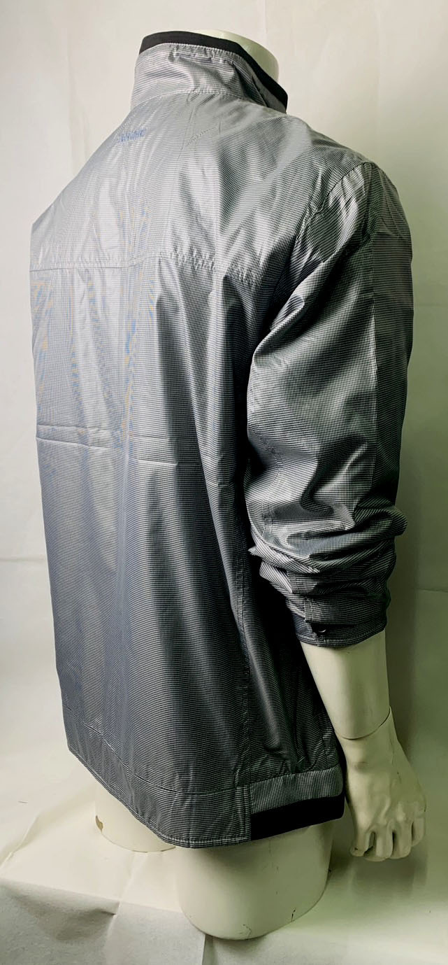 輕量機能防風外套