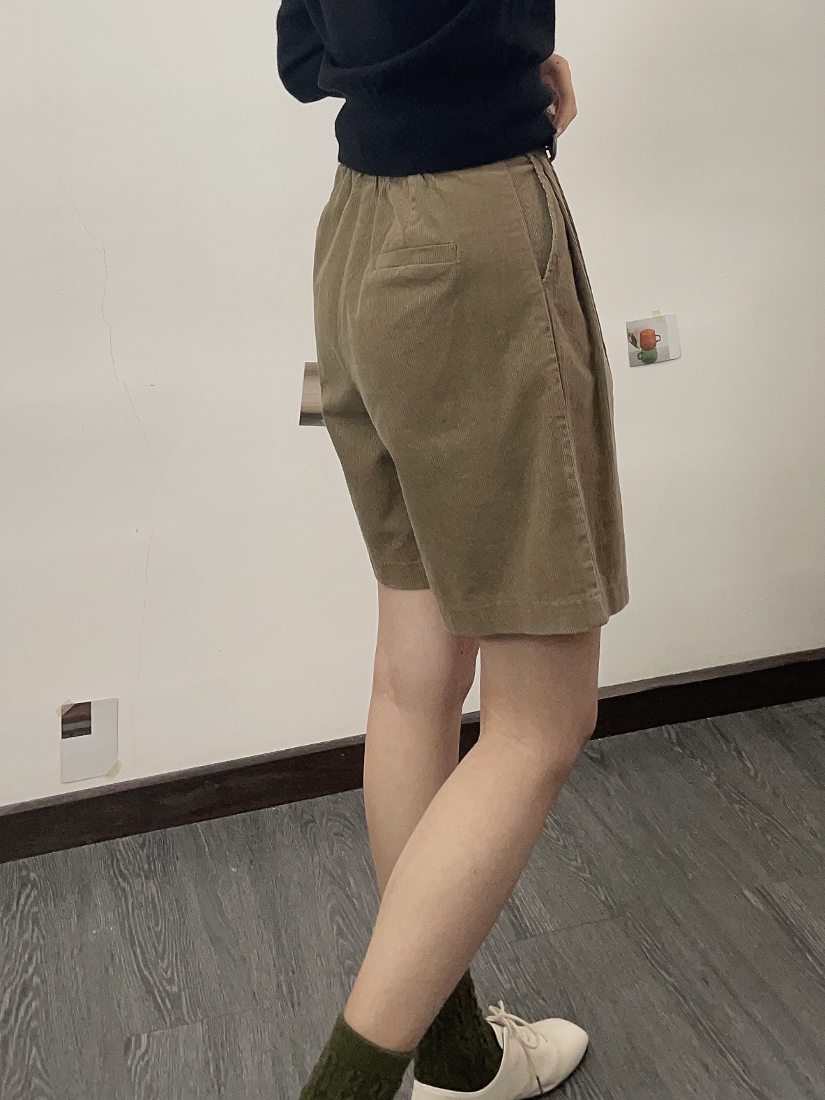 ❲現貨❳ 秋冬率性，薄燈芯絨連belt高腰短褲