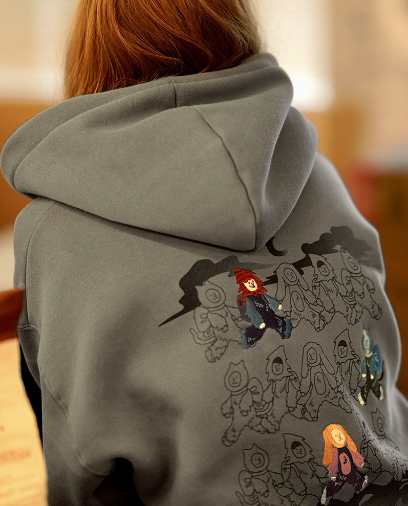 <預購>韓國WV PROJECT 電繡Once upon a time 童話鎮刷毛帽T